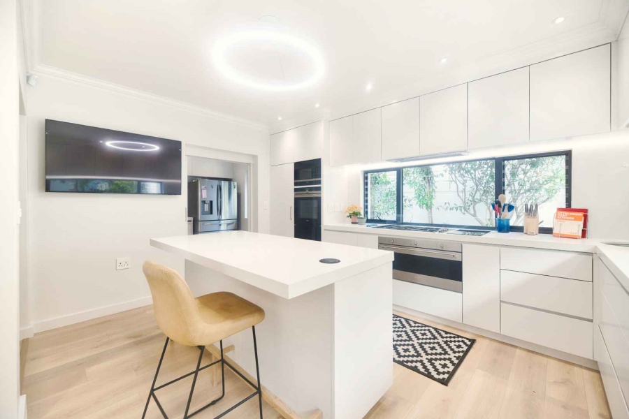 6 Bedroom Property for Sale in Hermanus Heights Western Cape